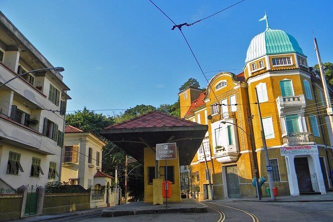 Santa Teresa Discovery Tour with Hotel pick-up and drop-off - Stop 1: Santa Teresa Stroll, Mansions, and the Original Tram