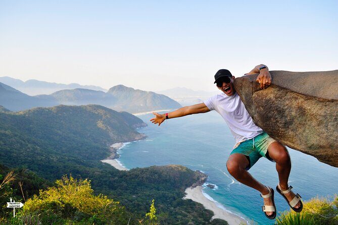 Telégrafo Stone in Rio de Janeiro and Beach - The climb and photo rhythm: 1.5 km, 40 minutes, then your turn