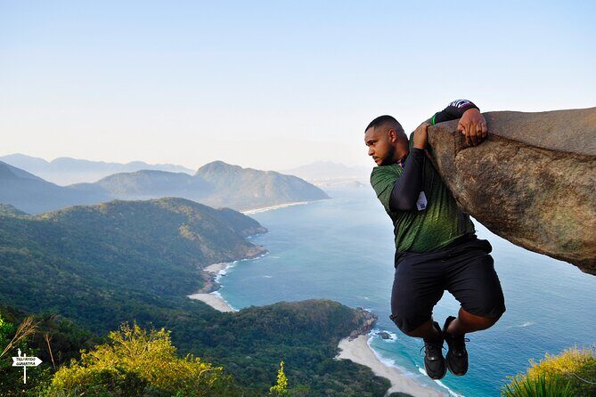 Telégrafo Stone in Rio de Janeiro and Beach - Meet Dudu: supportive, safety-minded, and easy to communicate with