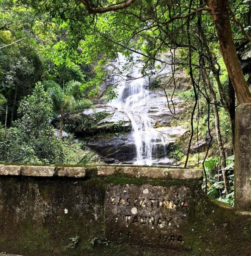 Tijuca Forest´s hike: caves, waterfalls and great views - Cascatinha Taunay: the 35 m kickoff waterfall
