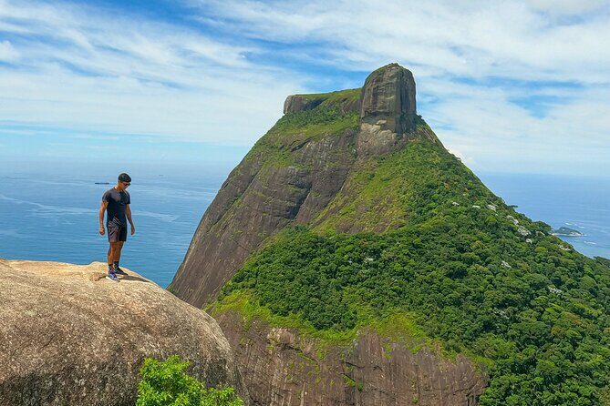Trail to Beautiful Stone with amazing views in DA Tijuca Forest - The best viewpoints along the way: coastlines, cliffs, and big-city views