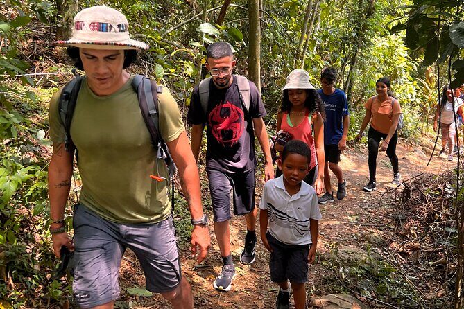 Trail to Beautiful Stone with amazing views in DA Tijuca Forest - The guide makes the hike (and the photos) actually easy
