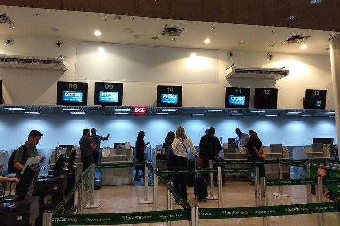 TRANSFER - Rio de Janeiro x São Paulo - The ride experience: clean van, water, and an English-speaking driver